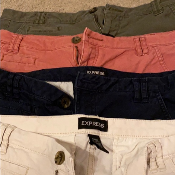 Express Shorts - Picture 2 of 3